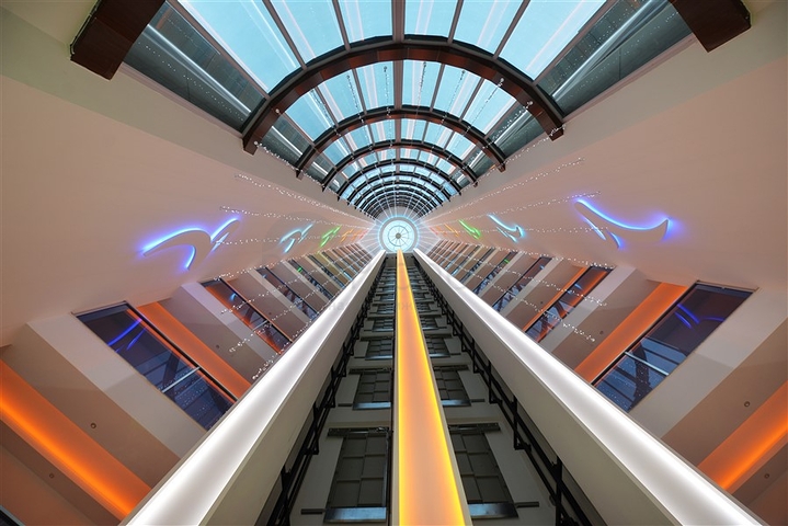 Двухкомнатная квартира с мебелью в комплексе класса люкс