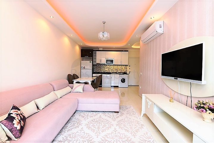 Двухкомнатная квартира с мебелью в комплексе класса люкс