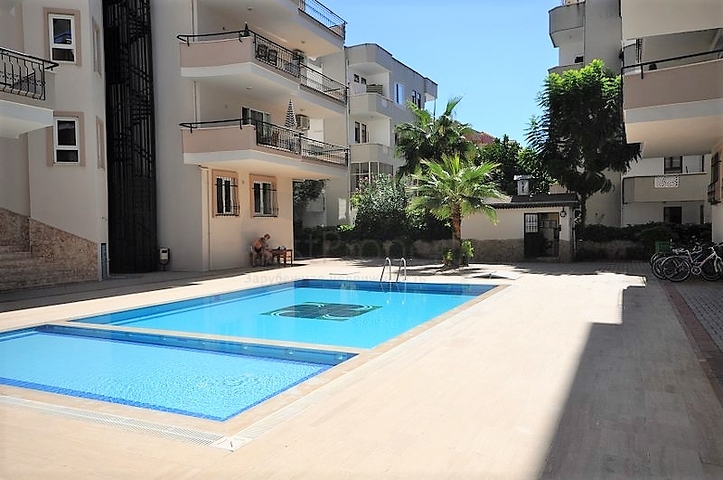 Трехкомнатная квартира с мебелью в районе Оба