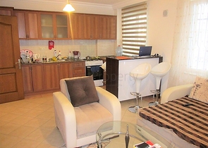 Трехкомнатная квартира с мебелью в районе Оба