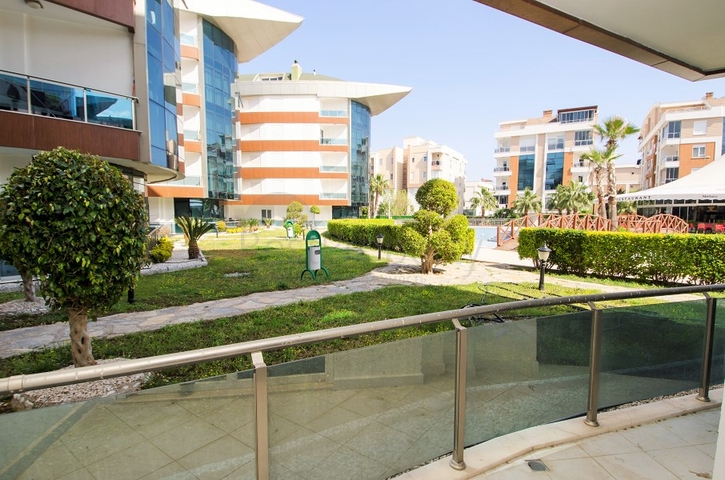 Квартира 1+1 в комплексе с инфраструктурой отеля 450 м до моря