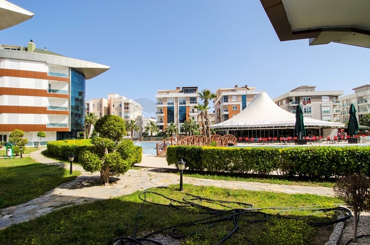 Квартира 1+1 в комплексе с инфраструктурой отеля 450 м до моря