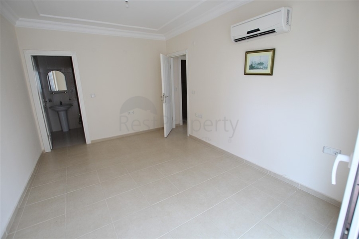 Трехкомнатная квартира по выгодной цене в Махмутларе