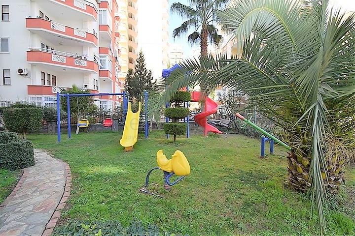 Трехкомнатная квартира по выгодной цене в Махмутларе