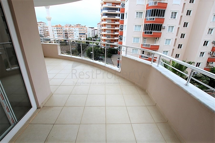 Трехкомнатная квартира по выгодной цене в Махмутларе