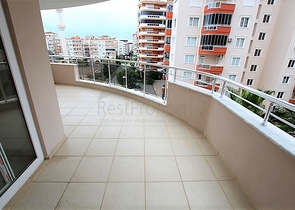 Трехкомнатная квартира по выгодной цене в Махмутларе