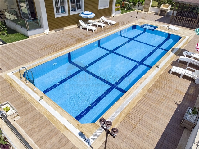 Квартира 2+1 в комплексе рядом с Боачай каналом в Коньяалты