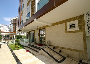 Квартира 2+1 в комплексе рядом с Боачай каналом в Коньяалты