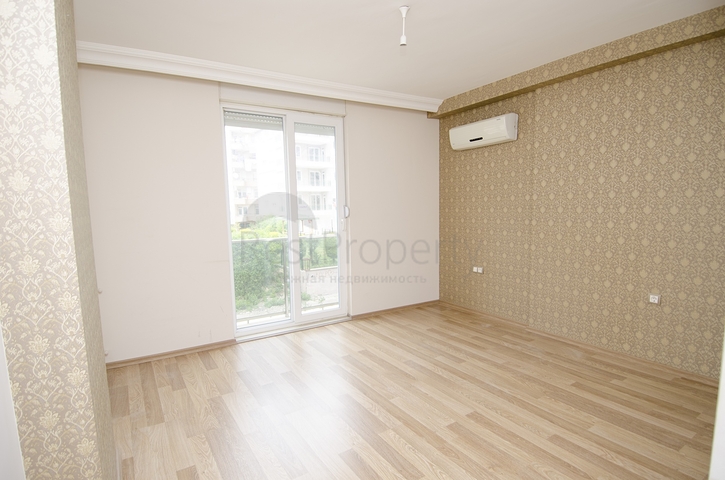 Трехкомнатная квартира рядом с парком в микрорайоне Хурма 