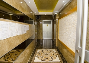 Трехкомнатная квартира рядом с парком в микрорайоне Хурма 