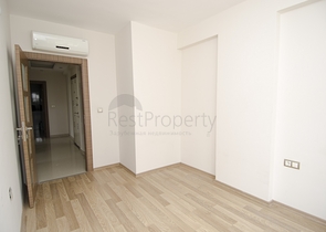 Трехкомнатная квартира рядом с парком в микрорайоне Хурма 