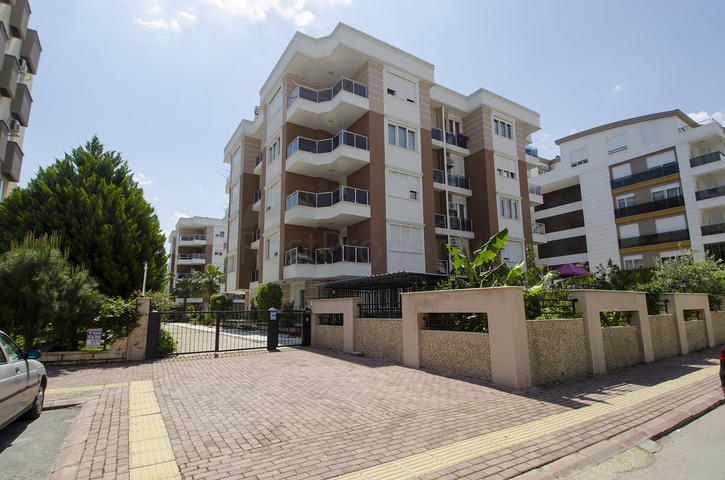 Квартира 2+1 с мебелью в пешей доступности к морю в Анталии