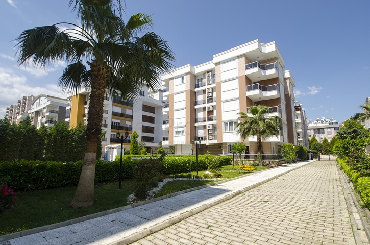 Квартира 2+1 с мебелью в пешей доступности к морю в Анталии