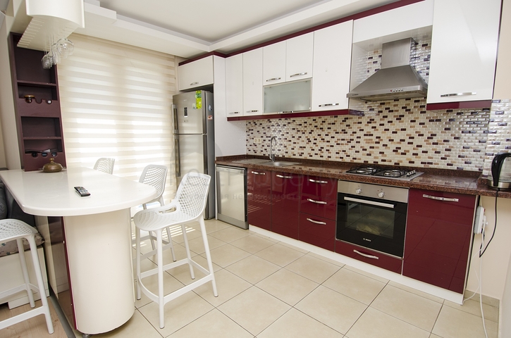 Квартира 2+1 с мебелью в пешей доступности к морю в Анталии