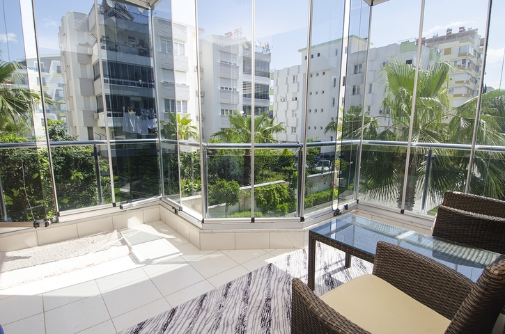 Квартира 2+1 с мебелью в пешей доступности к морю в Анталии