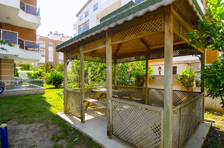 Квартира 2+1 с мебелью в пешей доступности к морю в Анталии