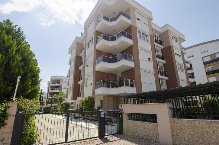 Квартира 2+1 с мебелью в пешей доступности к морю в Анталии