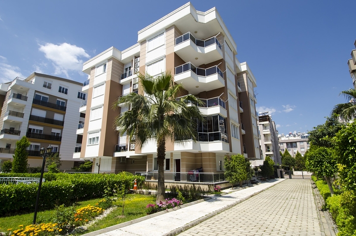 Квартира 2+1 с мебелью в пешей доступности к морю в Анталии