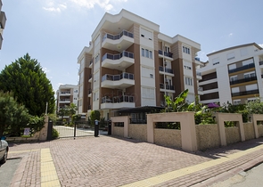 Квартира 2+1 с мебелью в пешей доступности к морю в Анталии