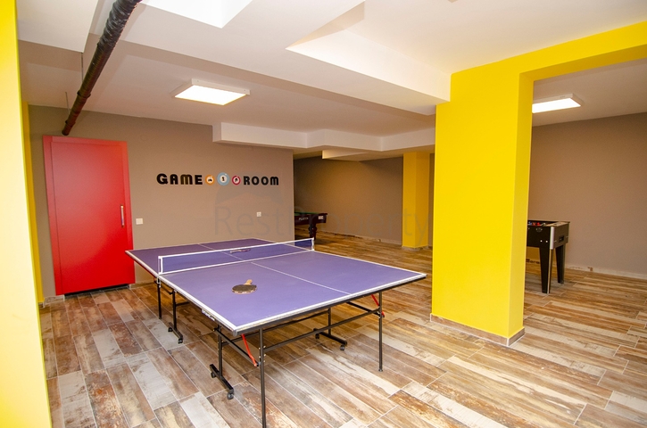 Квартира 2+1 с видом на бассейн в новом комплексе в Лимане