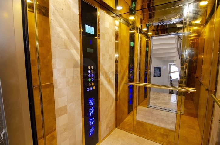 Квартира 2+1 с видом на бассейн в новом комплексе в Лимане