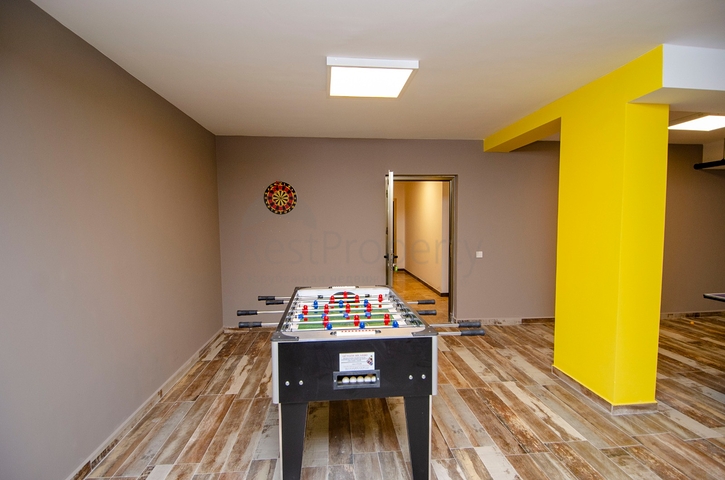 Квартира 2+1 с видом на бассейн в новом комплексе в Лимане