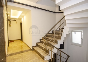 Квартира 2+1 с видом на бассейн в новом комплексе в Лимане