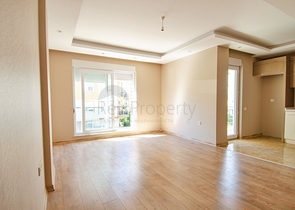 Квартира 2+1 с видом на бассейн в новом комплексе в Лимане