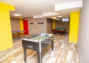 Квартира 2+1 с видом на бассейн в новом комплексе в Лимане