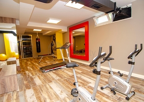 Квартира 2+1 с видом на бассейн в новом комплексе в Лимане