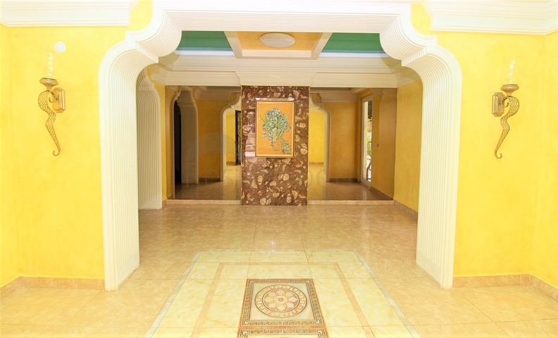 Двухкомнатная квартира с мебелью в центре Махмутлара