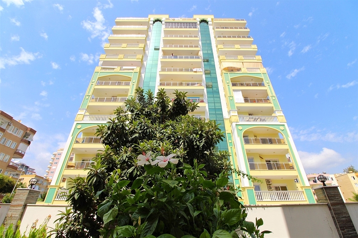 Двухкомнатная квартира с мебелью в центре Махмутлара