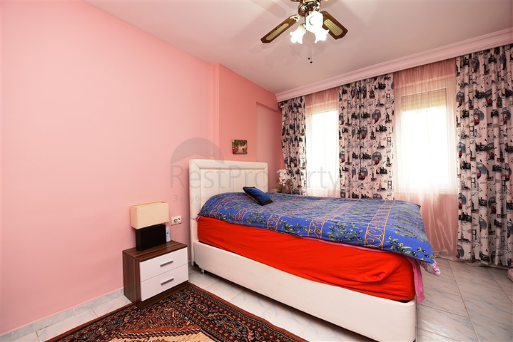 Меблированная квартира с одной спальней в Оба