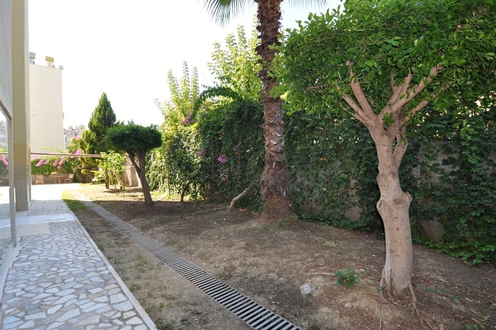 Меблированная квартира с одной спальней в Оба