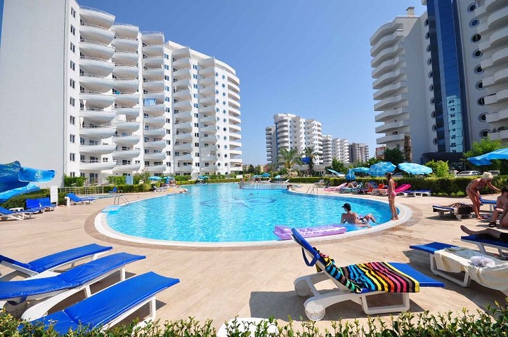 Меблированная квартира с двумя спальнями в Махмутларе