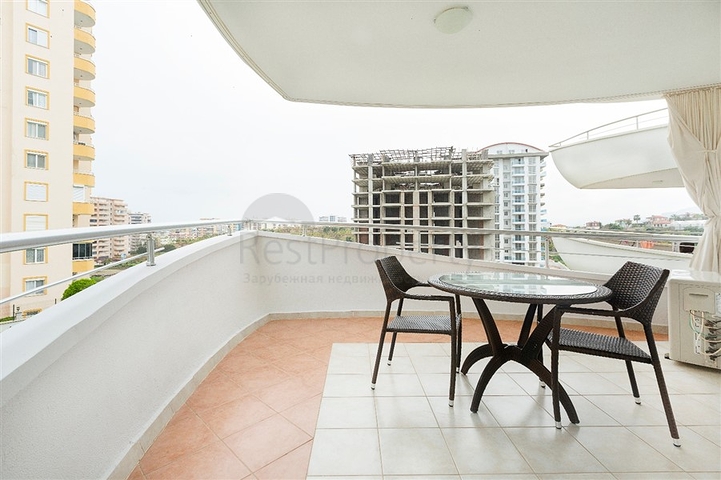 Меблированная квартира с двумя спальнями в Махмутларе