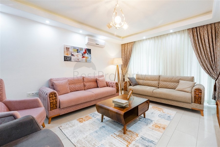 Меблированная квартира с двумя спальнями в Махмутларе