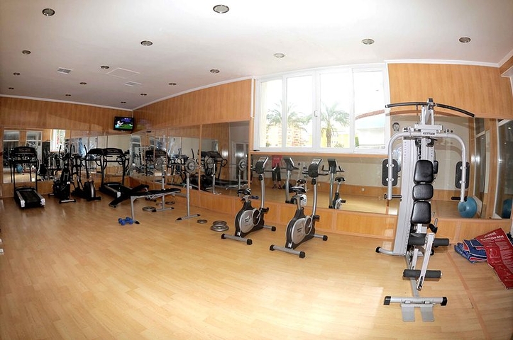 Меблированная квартира с двумя спальнями в Махмутларе