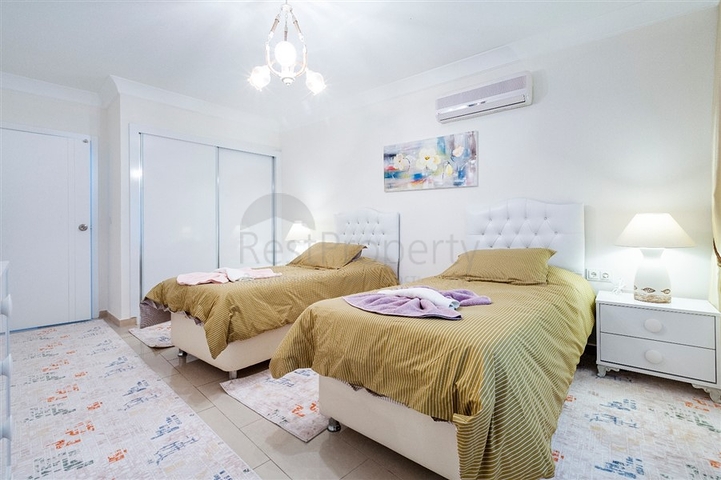 Меблированная квартира с двумя спальнями в Махмутларе