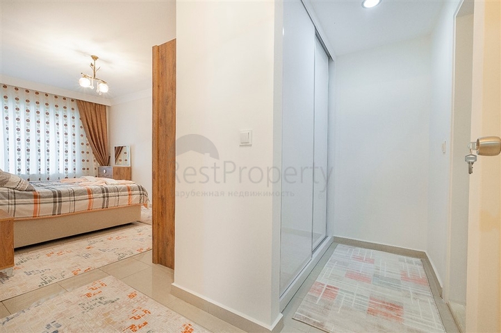 Меблированная квартира с двумя спальнями в Махмутларе