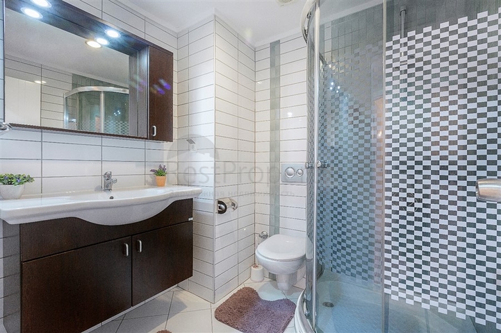 Меблированная квартира с двумя спальнями в Махмутларе