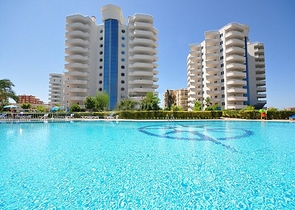 Меблированная квартира с двумя спальнями в Махмутларе