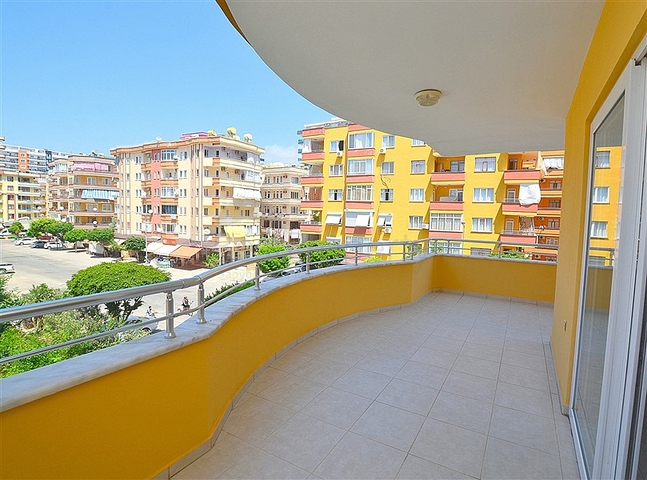 Трёхкомнатная квартира по выгодной цене в Махмутларе