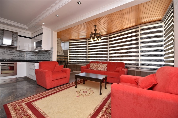 Пентхаус с четырьмя спальнями в районе Махмутлар