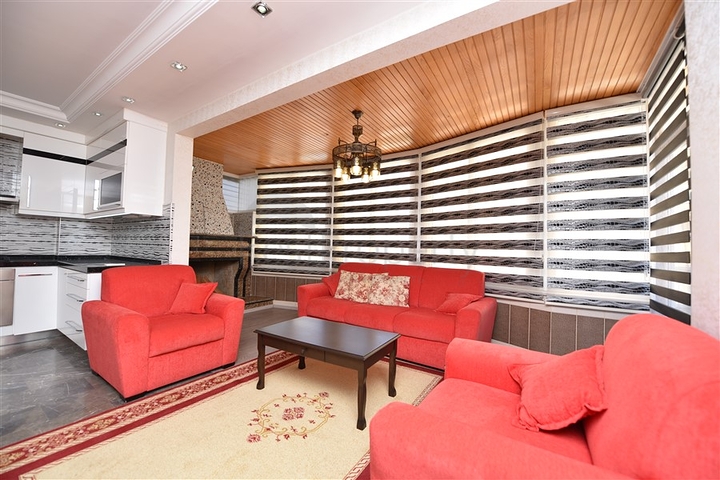 Пентхаус с четырьмя спальнями в районе Махмутлар