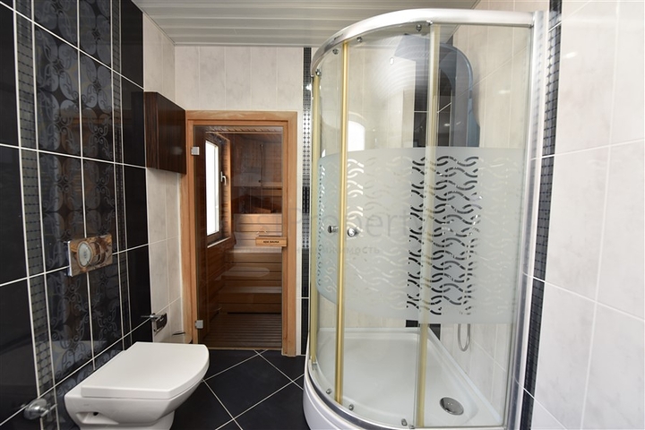 Пентхаус с четырьмя спальнями в районе Махмутлар