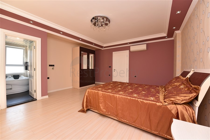 Пентхаус с четырьмя спальнями в районе Махмутлар