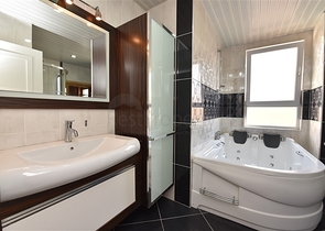 Пентхаус с четырьмя спальнями в районе Махмутлар