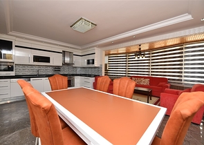 Пентхаус с четырьмя спальнями в районе Махмутлар