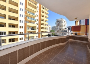 Пентхаус с четырьмя спальнями в районе Махмутлар